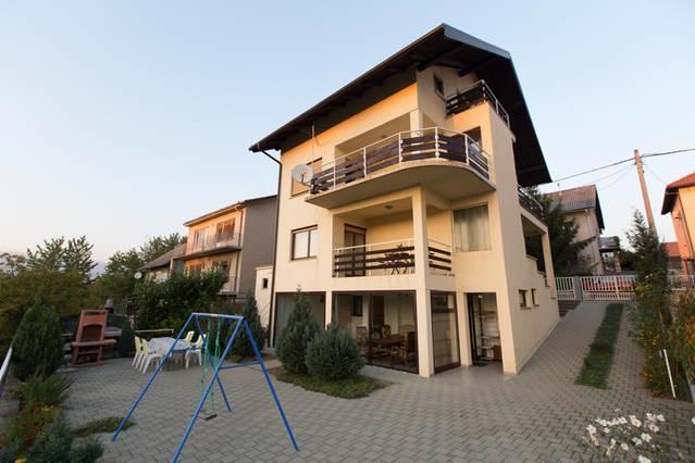 Maximir Apartment *