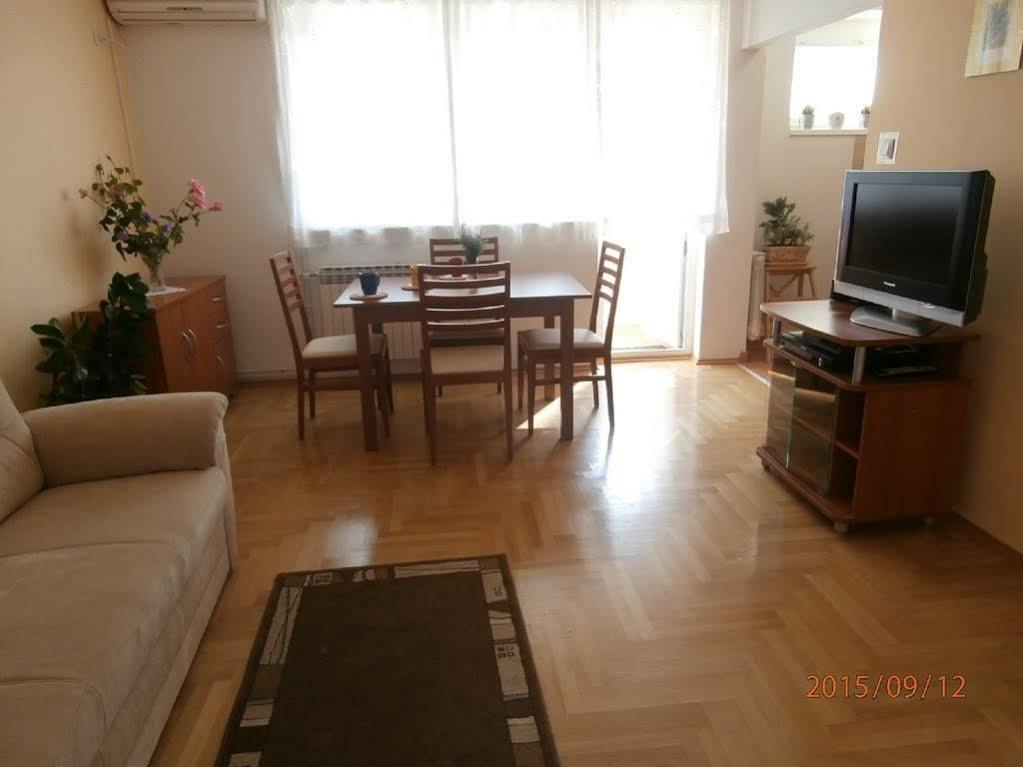 Maximir Apartment