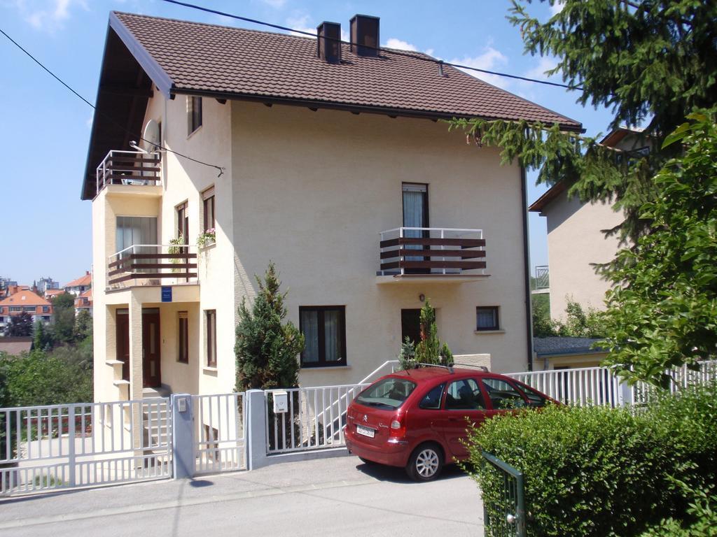 Maximir Apartment